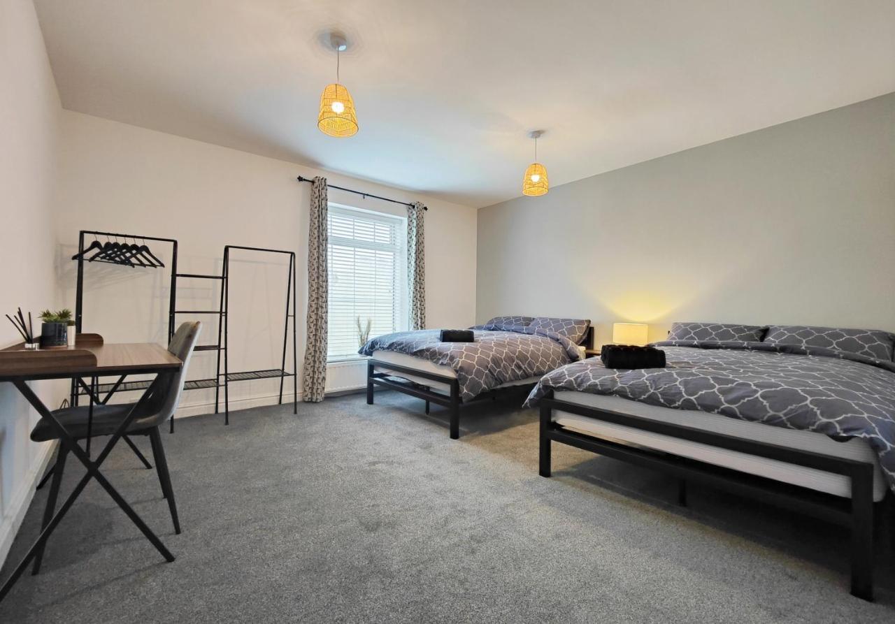 Stott House - Bright Spacious Townhouse 15 Minutes To Central Manchester With Free Parking别墅 外观 照片